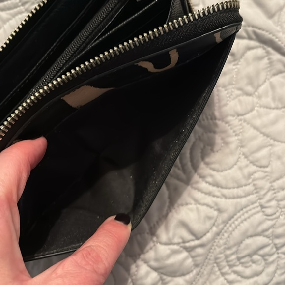 Coach, zebra leather wallet, zippered wallet - Picture 4 of 4